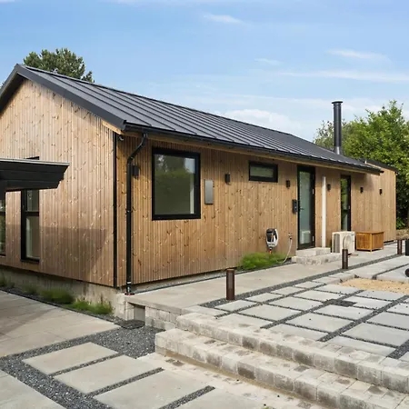 Nyrenoveret Med Sauna